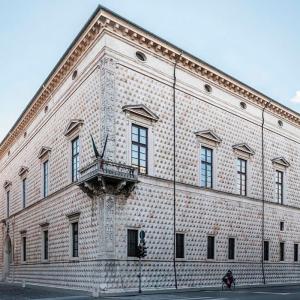 Palazzo dei Diamanti